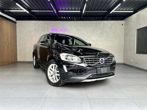 VOLVO XC60 2.4 D5 MOMENTUM DIESEL AWD 4P AUTOMÁTICO VOLVO XC60 2.4 D5 MOMENTUM DIESEL AWD 4P AUTOMÁTICO